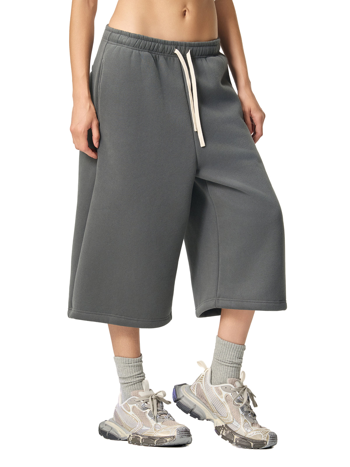 CB on Relaxed Drawstring Three-quarter Sweatpants